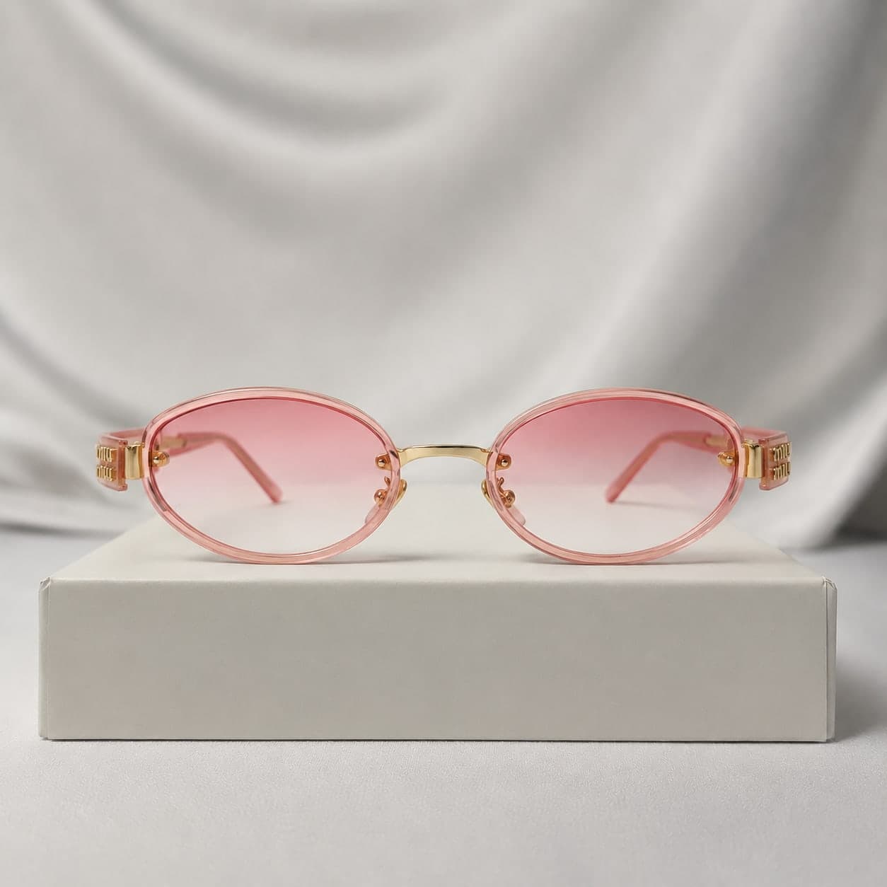 نظارة Blush Bloom Oval Sunglasses، عرض مسطح