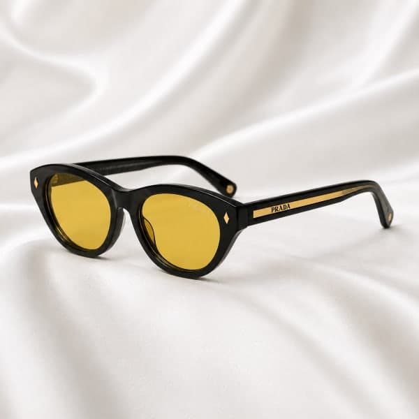 نظارة Prada Oval Acetate Sunglasses على عارض