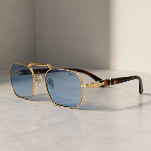 نظارة Lunettes de Soleil Persol Classic Metal على عارض